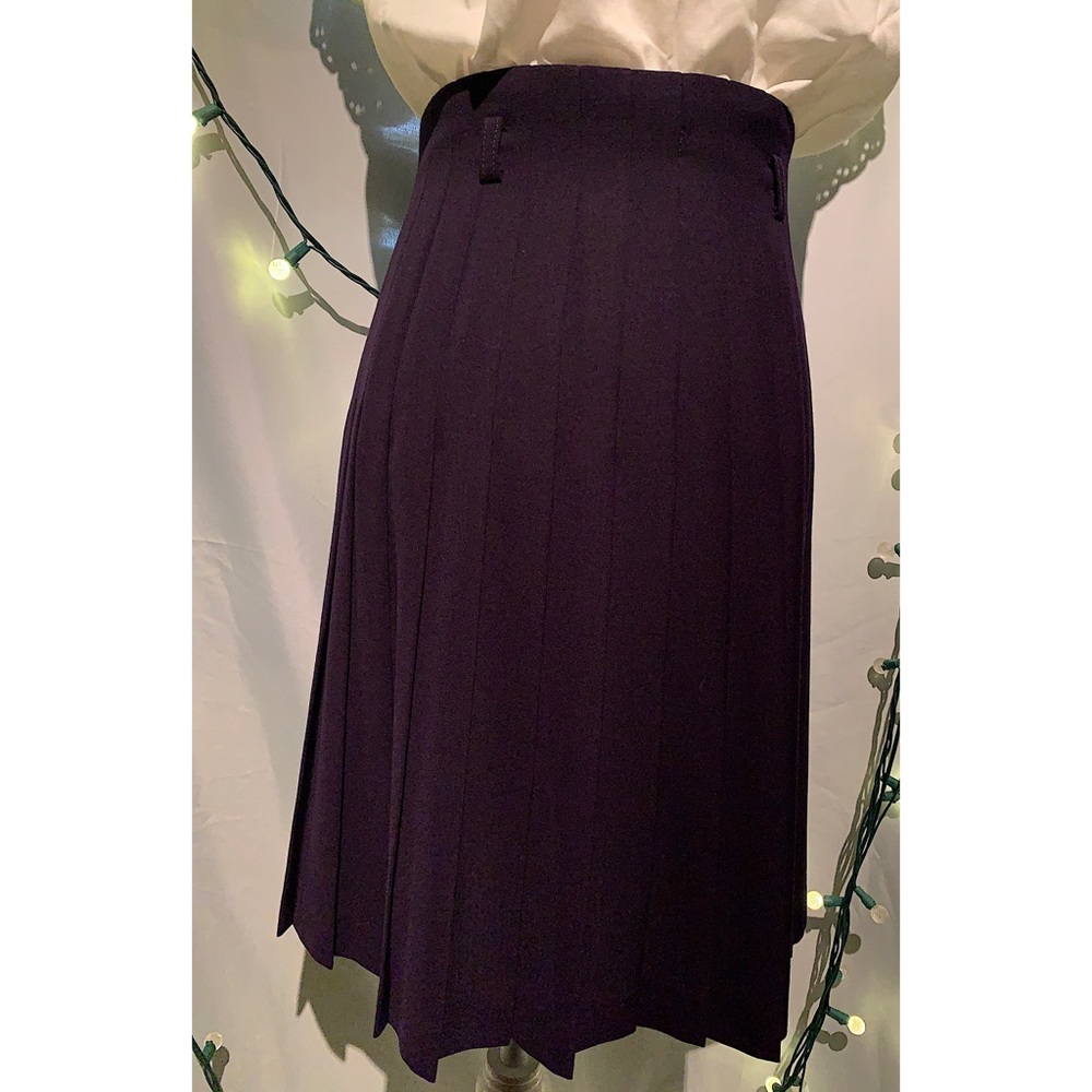 Skirt - Picture 2 of 3